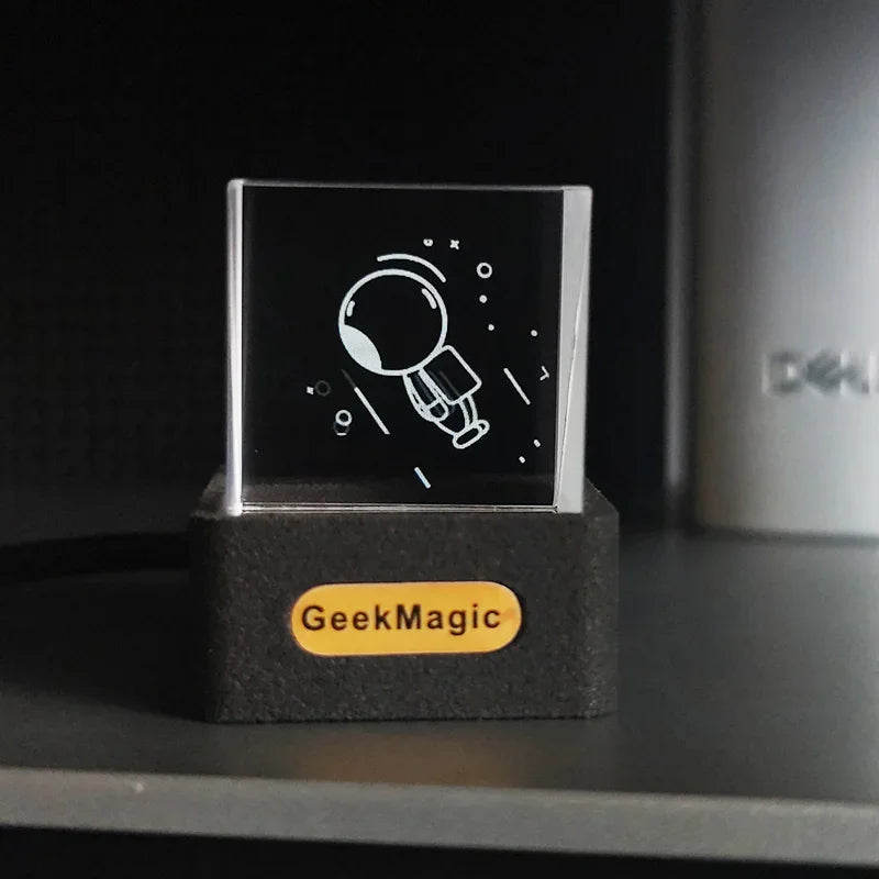 Ccrystal Cube Photo Display Holographic Desktop Smart Weather Station Digital Clock with GIF Animations Album